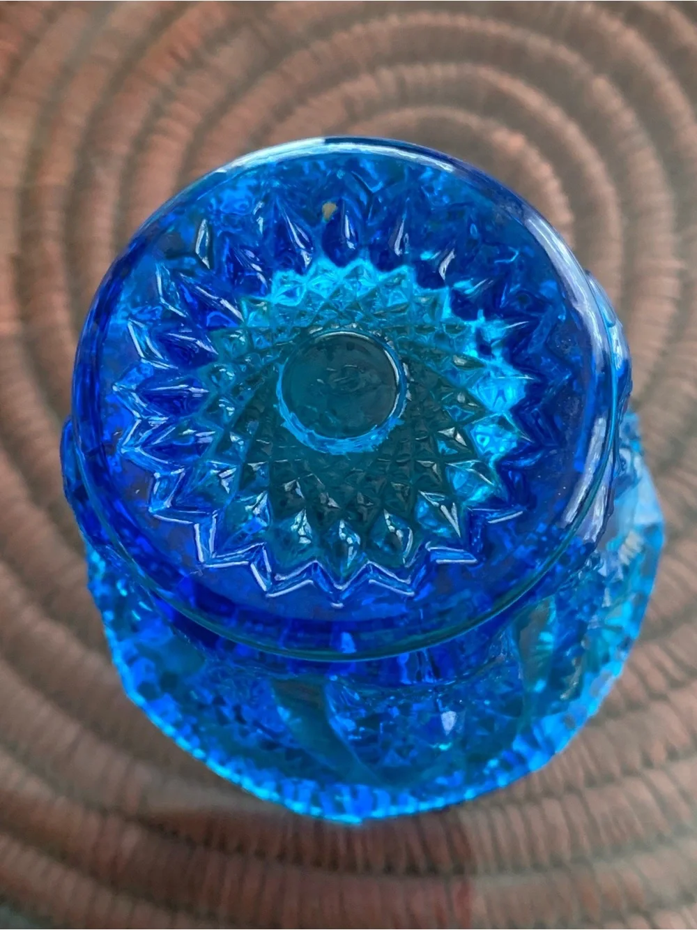 Victorian Daisy and Button Design Glass